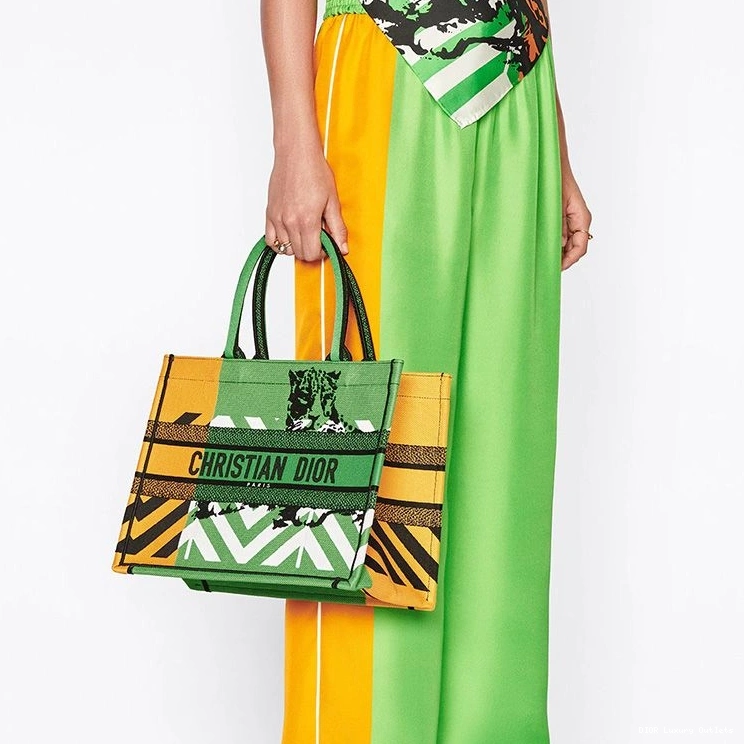 Cheap Canvas Pop Dior Tote D-Jungle Book Orange Green Motif 0801 Luxury